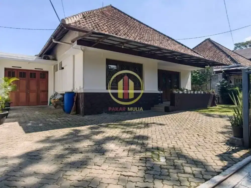 RARE ITEM! Rumah Mewah Sayap Riau Bandung Wetan - Luas 555m² SHM