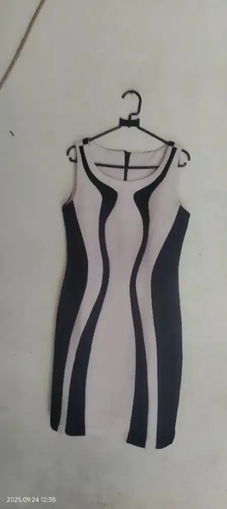 Baju dress motif hitam putih ada sakunya import singapur