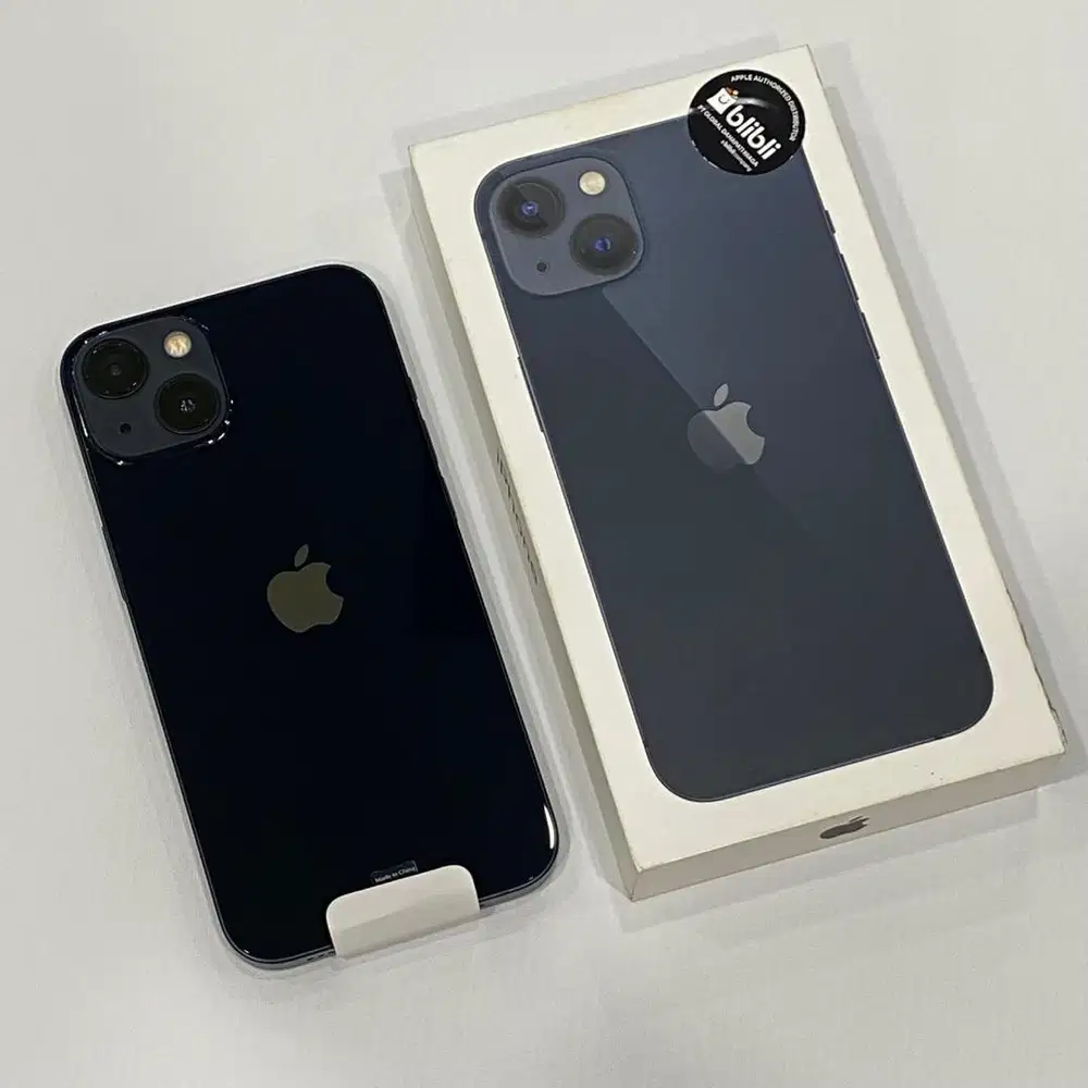 iPhone 13 128GB Midnight Resmi indonesia garansi panjang mulus