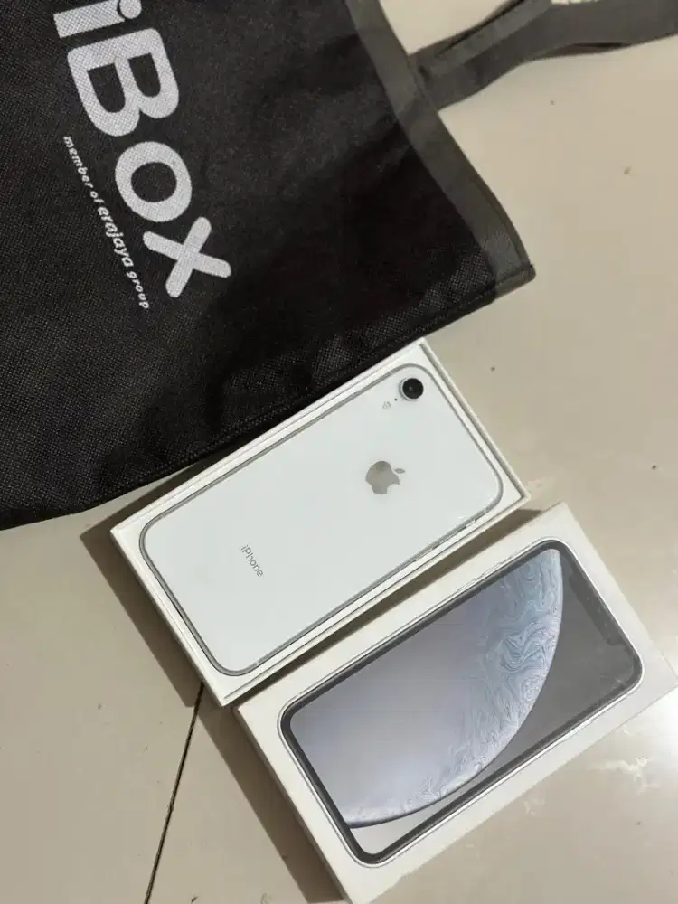 iPhone xr 128 iBox