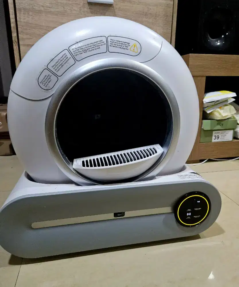 Litter box automatic kucing
