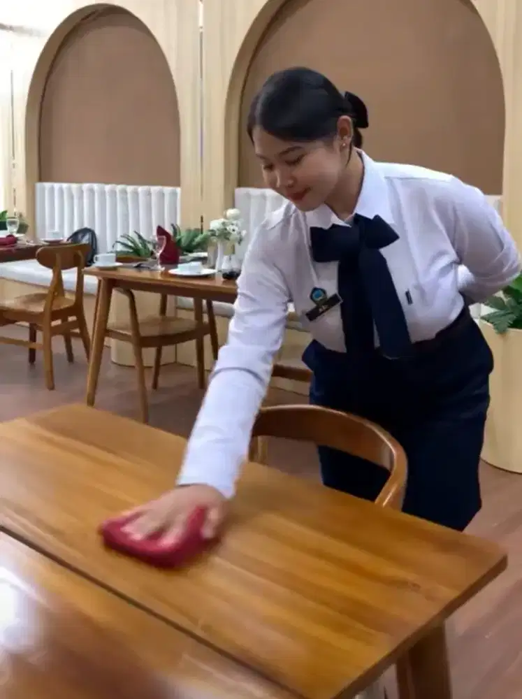 Lowongan kerja terbaru restoran waiters dan security