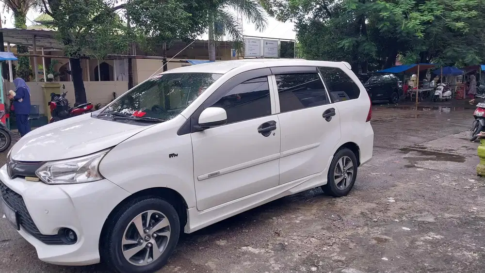 Daihatsu Xenia 1.3 x deluxe at 2016 Bensin