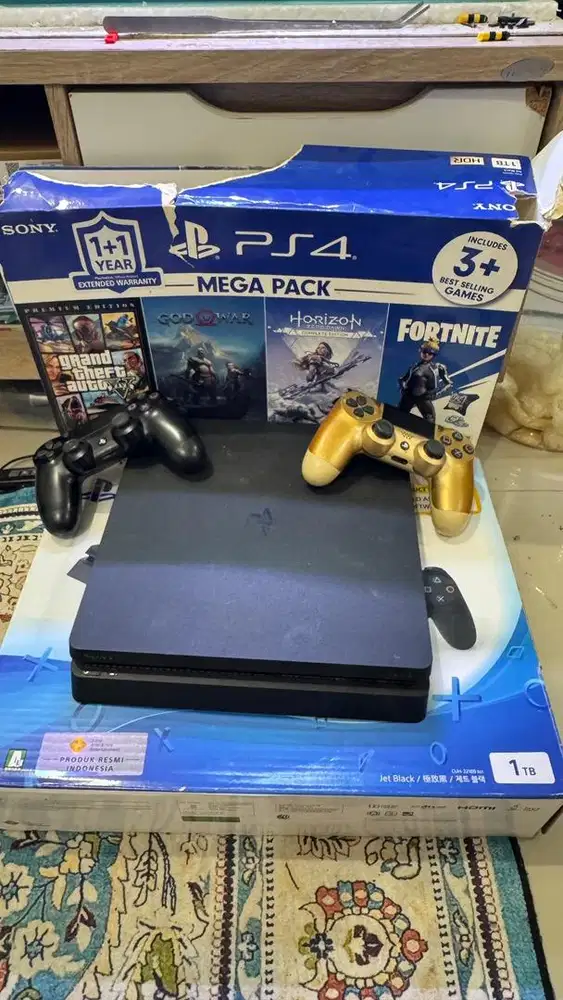 Playstation 4 (PS4) Slim 1 Tb original Sony