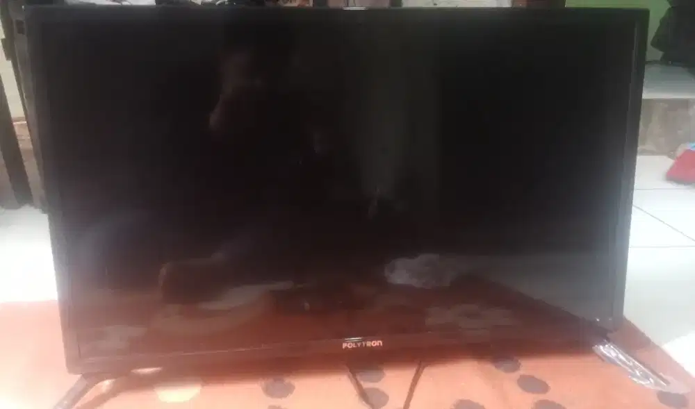 Polytron 32 inch digital kondisi seperti baru