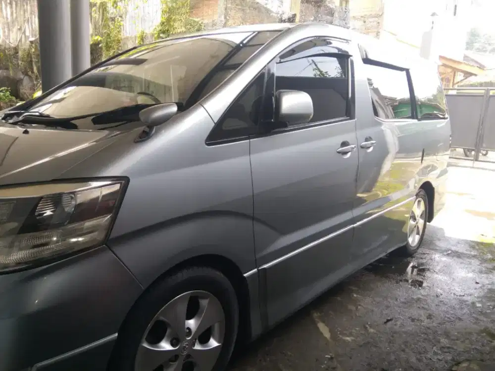 Toyota alphard low km
