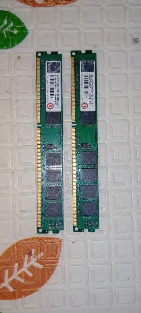 2 Keping Ram 4 GB DDR3  PC 1600