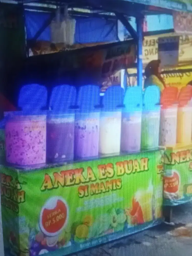 Butuh karyawati Stand minuman aquarium/es teler..usia 20-35thn