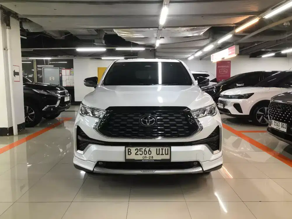 Innova zenix 2023 Q hybrid tss modelista