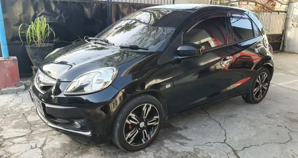 Honda Brio E Matic Hitam