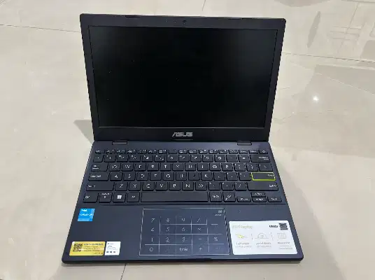 ASUS Vivobook Go 12 E210KA-Intel (mulus seperti baru)