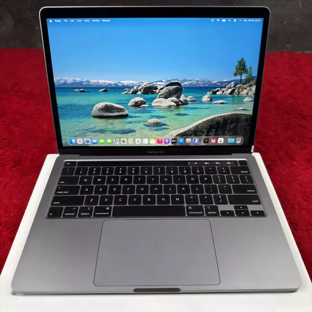 Macbook pro 2020 touchbar i7 ram 16gb ssd 512gb fullset mulus bisa cod