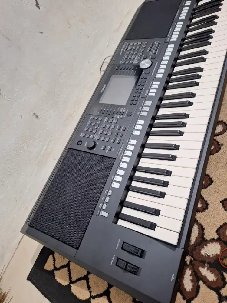 Yamaha psr s 950