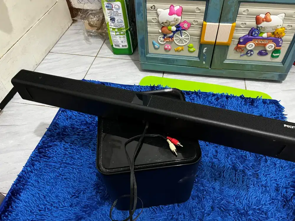 Subwoofer dan soundbar polytron