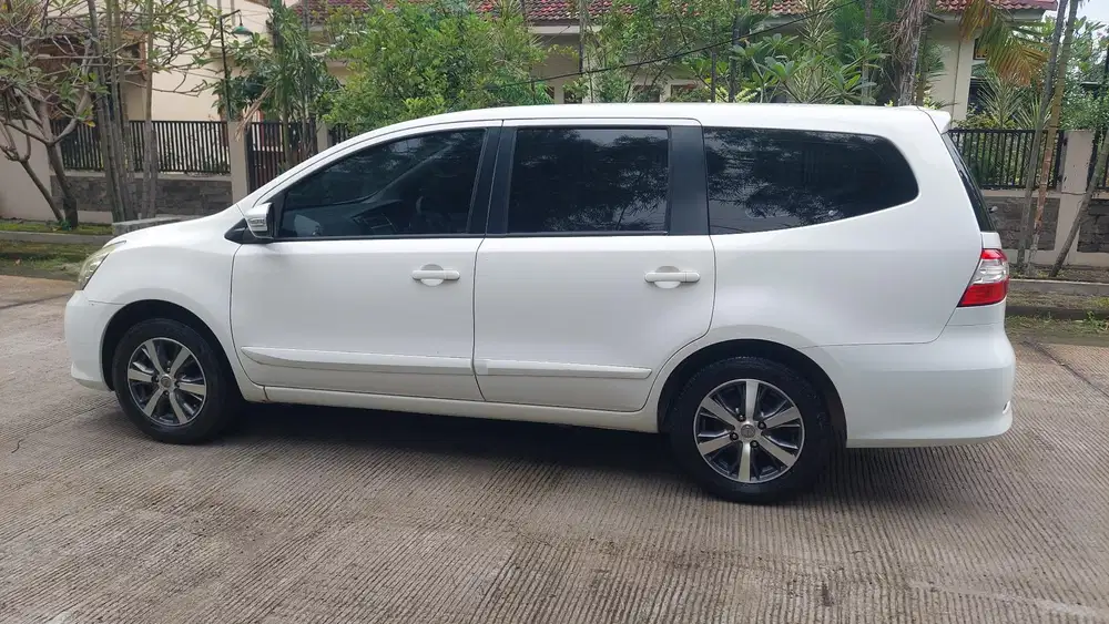 Nissan Grand livina XV At 2017 Km Rendah