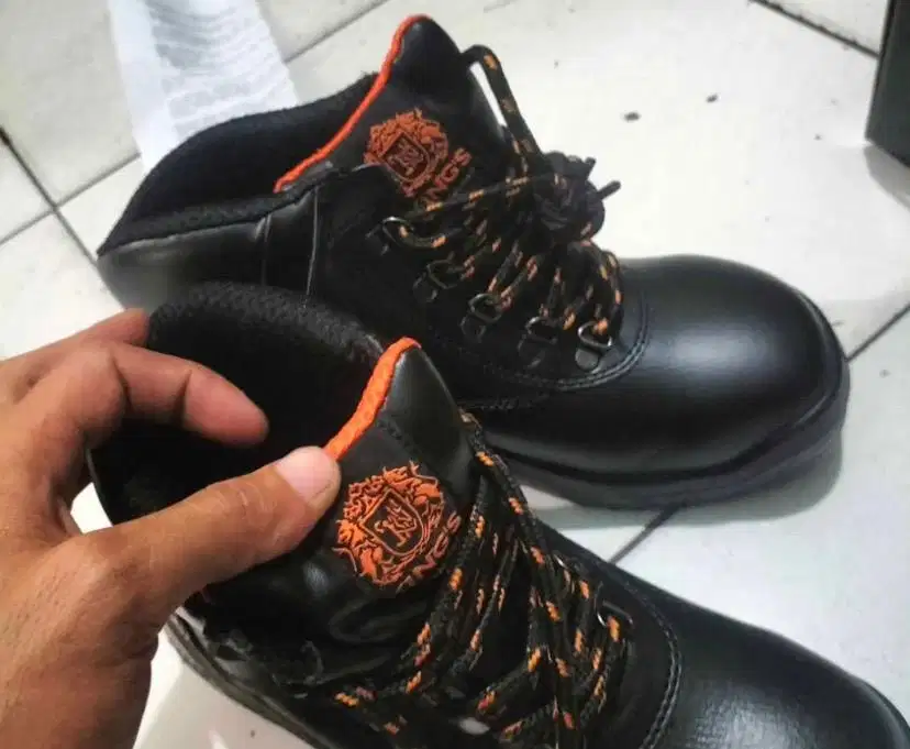 Sepatu Safety Kings New