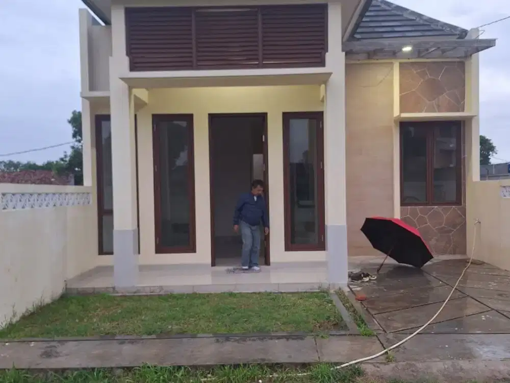 Dijual rumah super strategis dengan lingkungan asri, nyaman dan aman Lokasi nempel dengan jalan utama mustika jaya