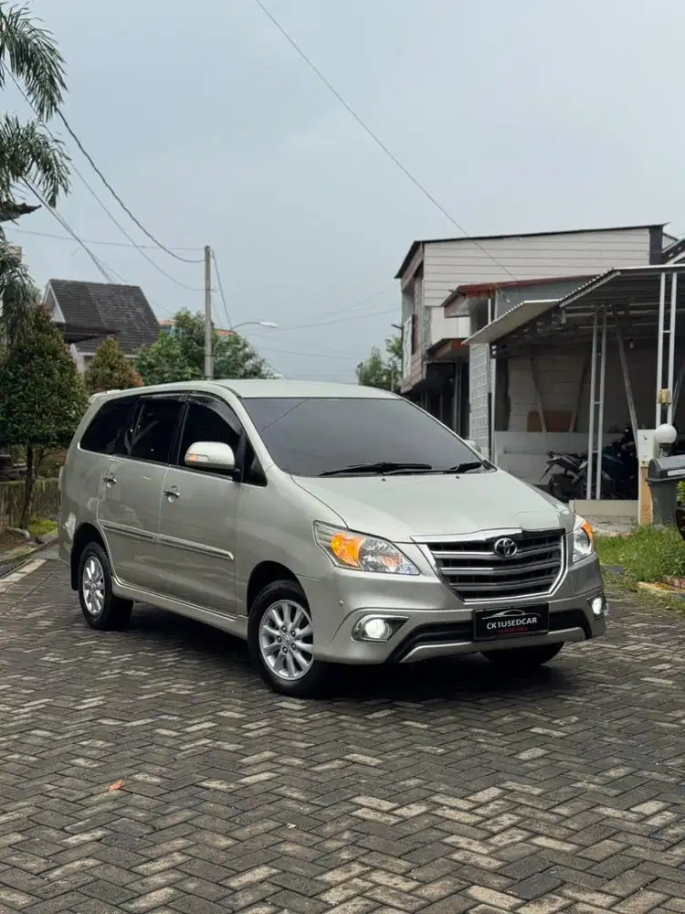 Innova V AT Diesel 2013 Akhir