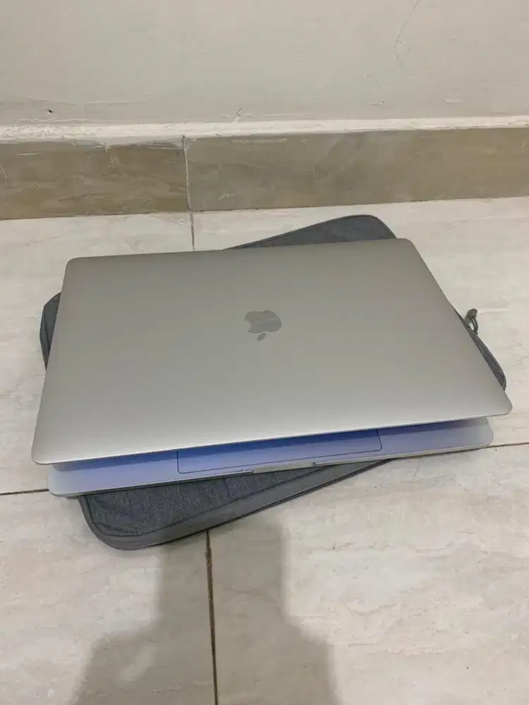 MacBook Pro 2018 15 TB