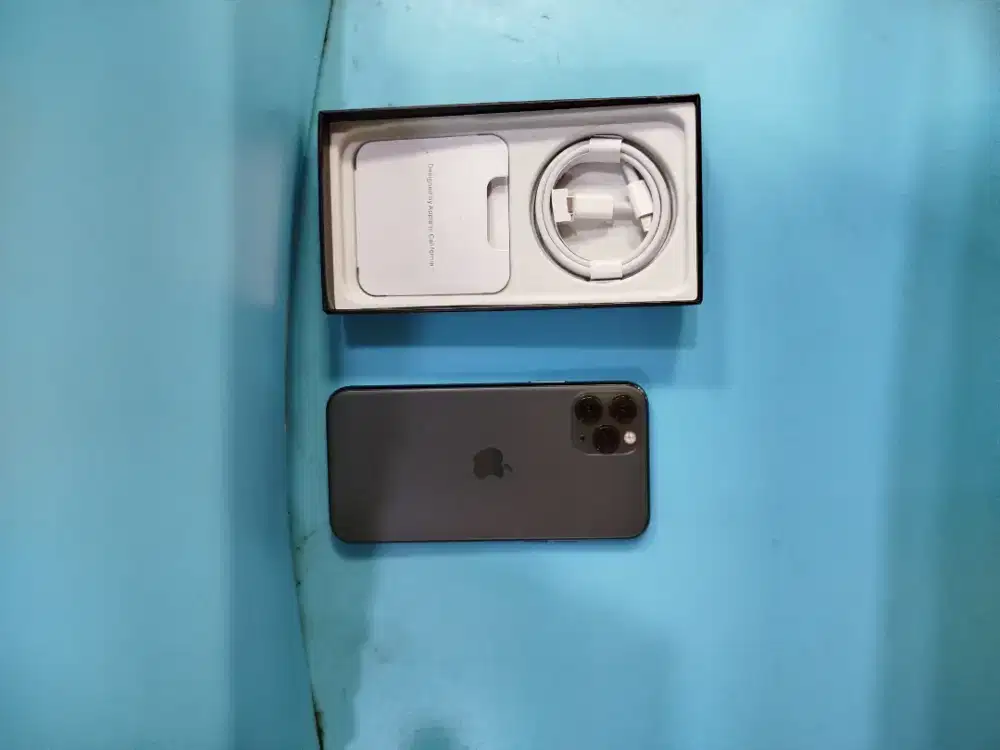 iPhone 11 pro 256gb warna sih abadi sudah