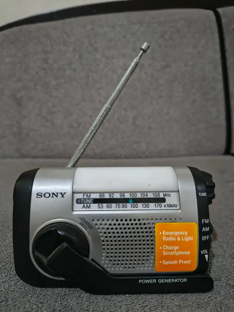 Sony Radio Portabel FM AM Icf B08 Bisa Senter Charge HP Engkol Manual