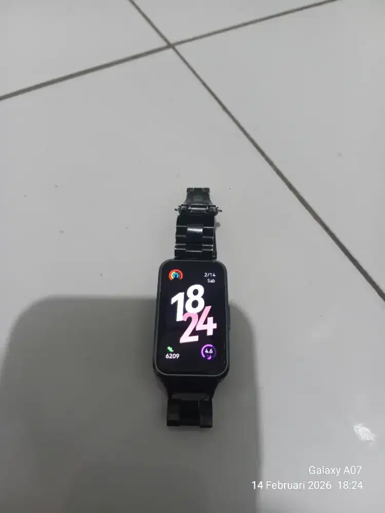 Jam tangan Huawei band 10