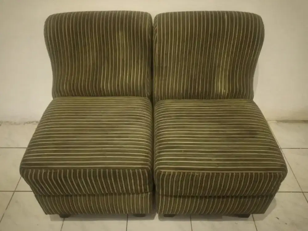 Sofa ruang tamu hijau