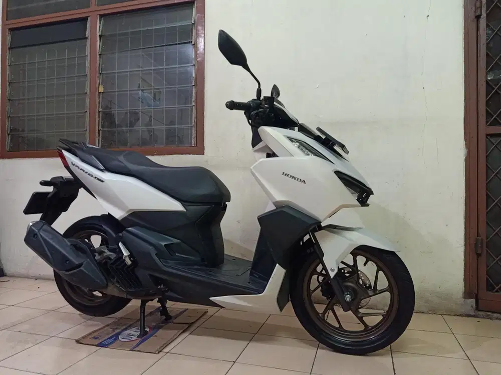 Honda VARIO 160 KEYLESS CBS ISS 2024 BL 10 ( GRESS / SEPERTI BARU) DKI