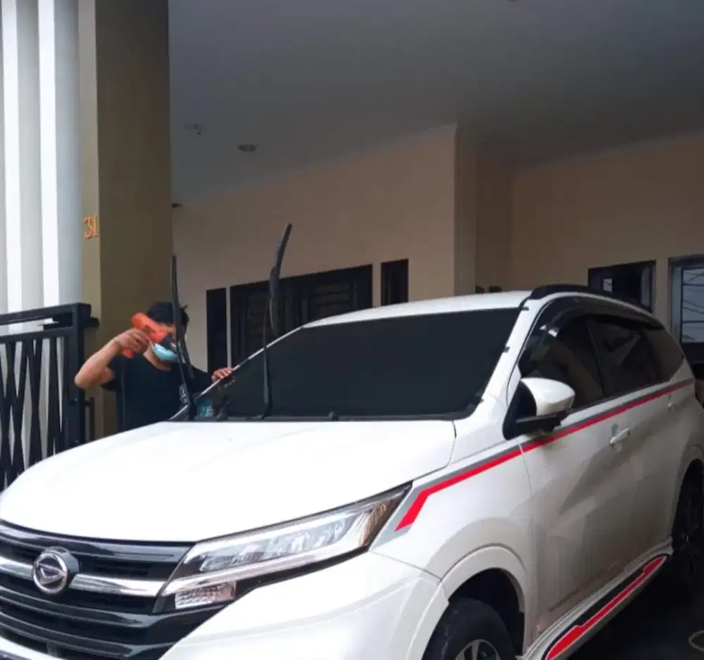 Melayani bongkar pasang kaca film mobil bisa di panggil