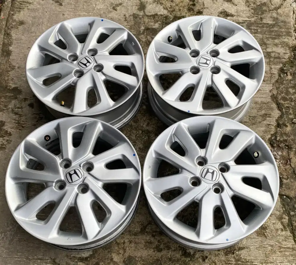 Velg mobil honda mobilio ring 15 pcd 4x100