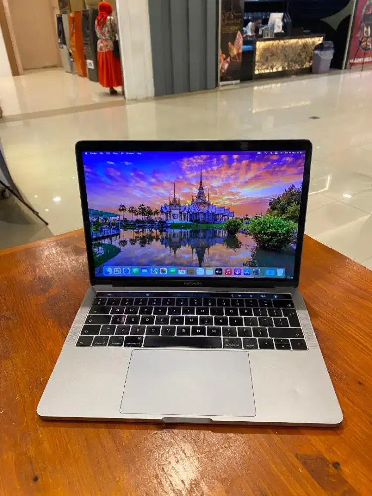 Macbook Pro 13 inch 2017 touchbar