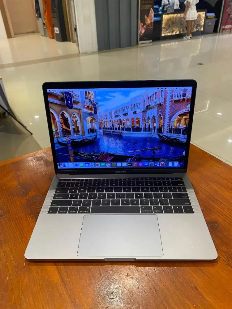 Macbook Pro 13 inch 2016