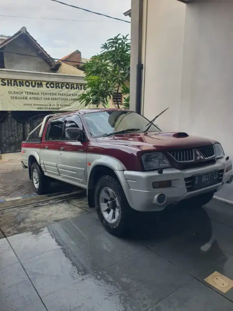 Strada L200 GLS 2.5 L 4x4 Tahun 2007