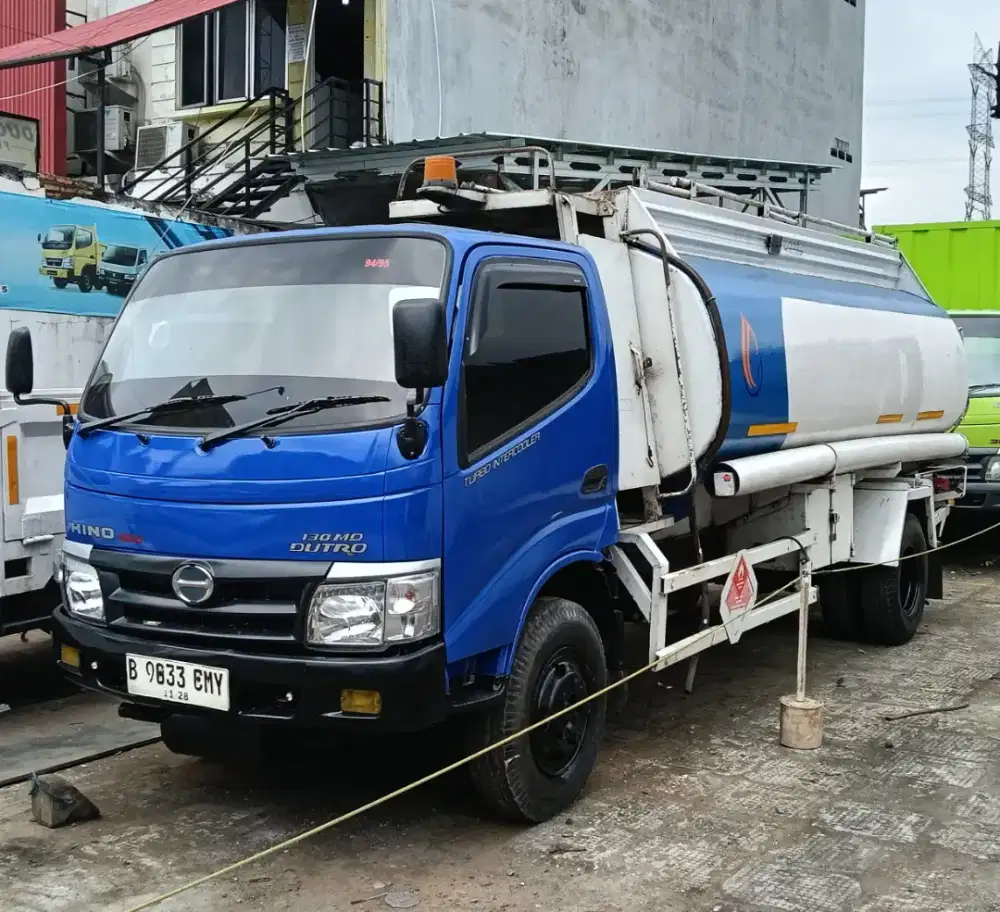 Hino Dutro 130MDL Long double ban 6 Tangki solar 8000liter 2013