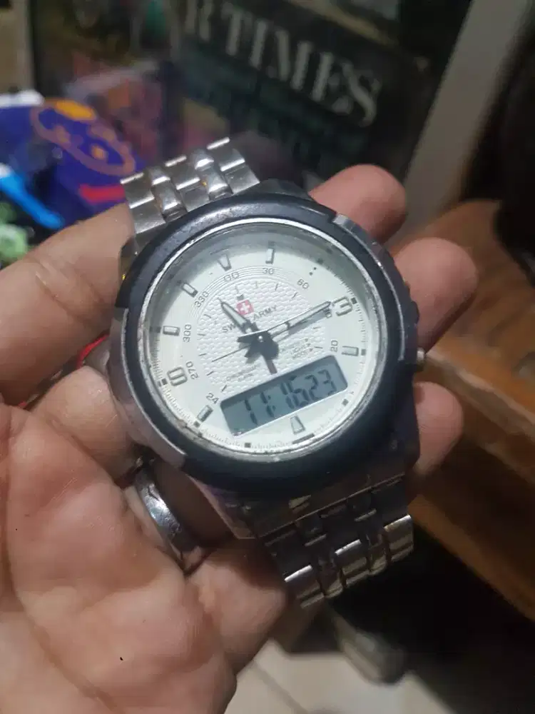 jam swiss army dual time