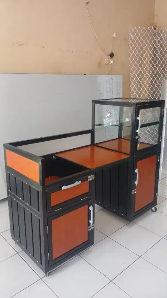 Gerobak Etalase Bakso di Motor