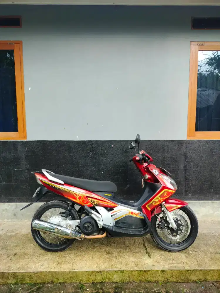 Yamaha nouvo 2005
