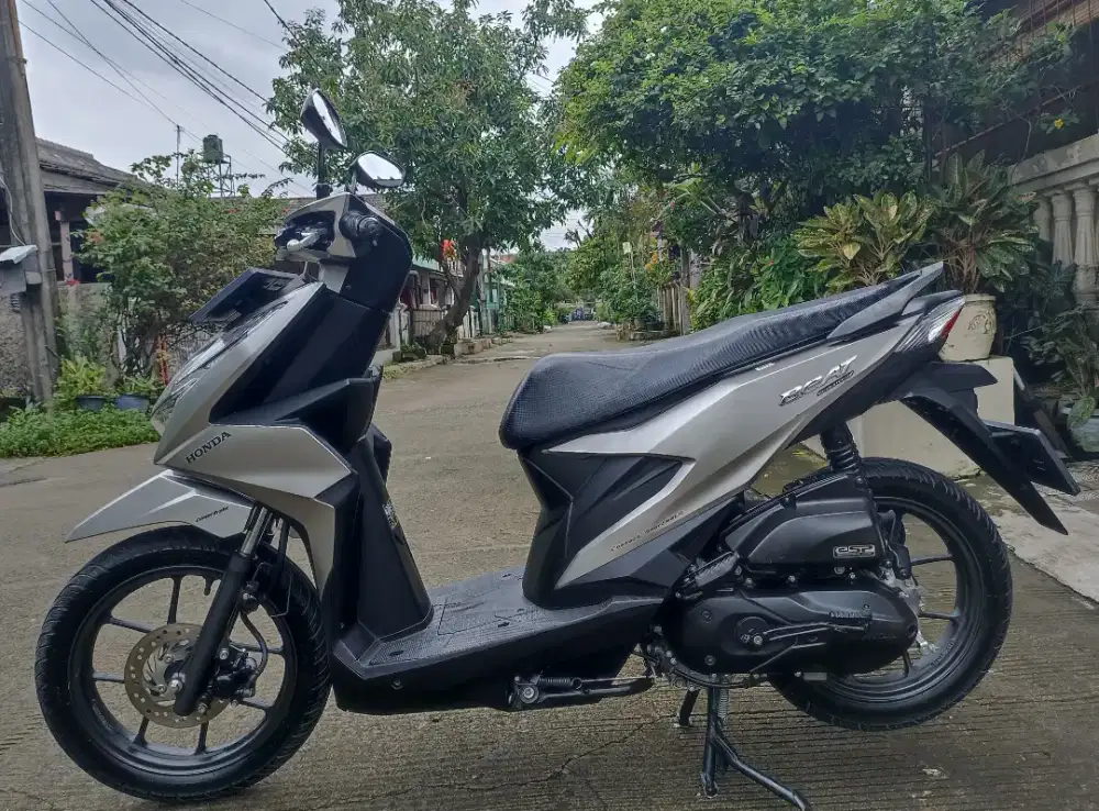 Honda beat ISS DELUXE tahun 2021 tgn1