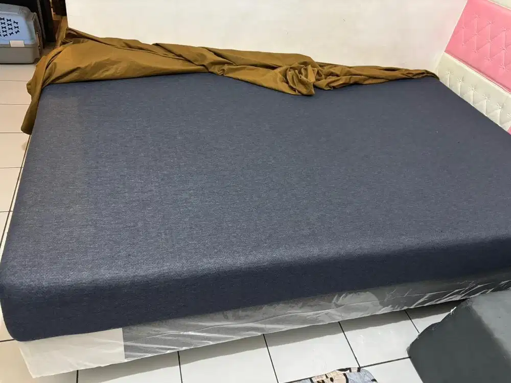 Di jual tempat tidur merk DOMi
