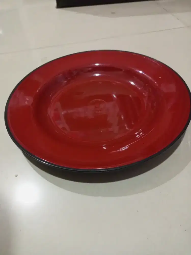 Piring ramen datar plastik