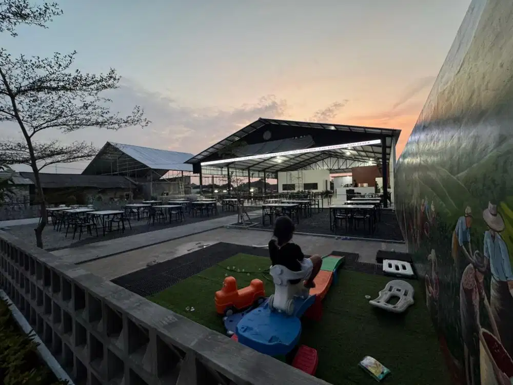 Lowongan Pelayan Cafe & Staff Kitchen