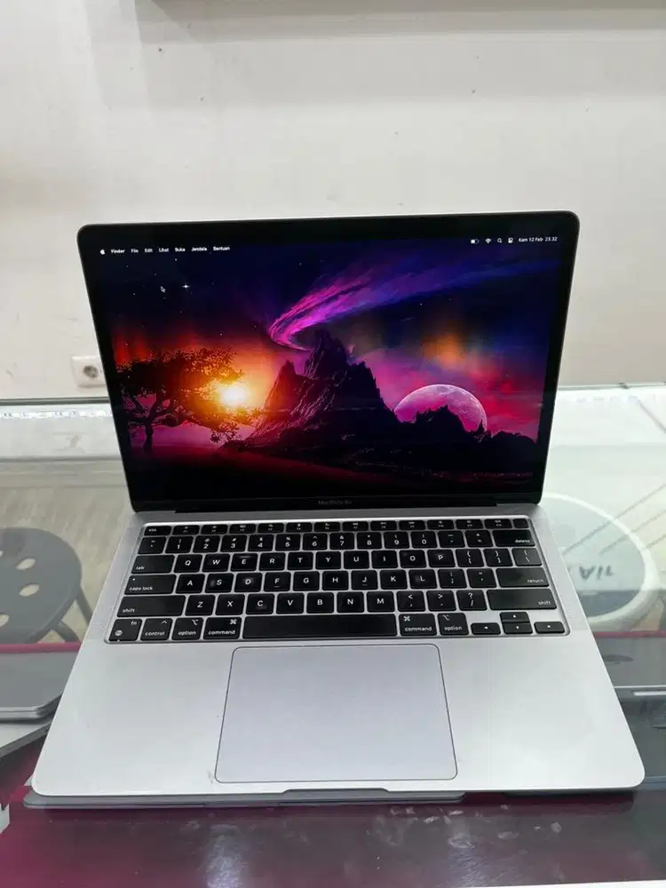 Macbook air 13 inch 2020 M1 16/256