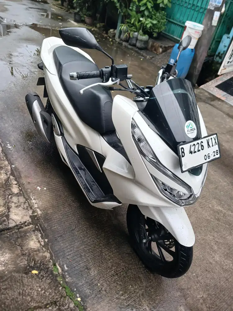 Honda PCX 150 2018 ABS Keyles,Remote 2,Kilometer 10Ribu,Ban msh bawaan