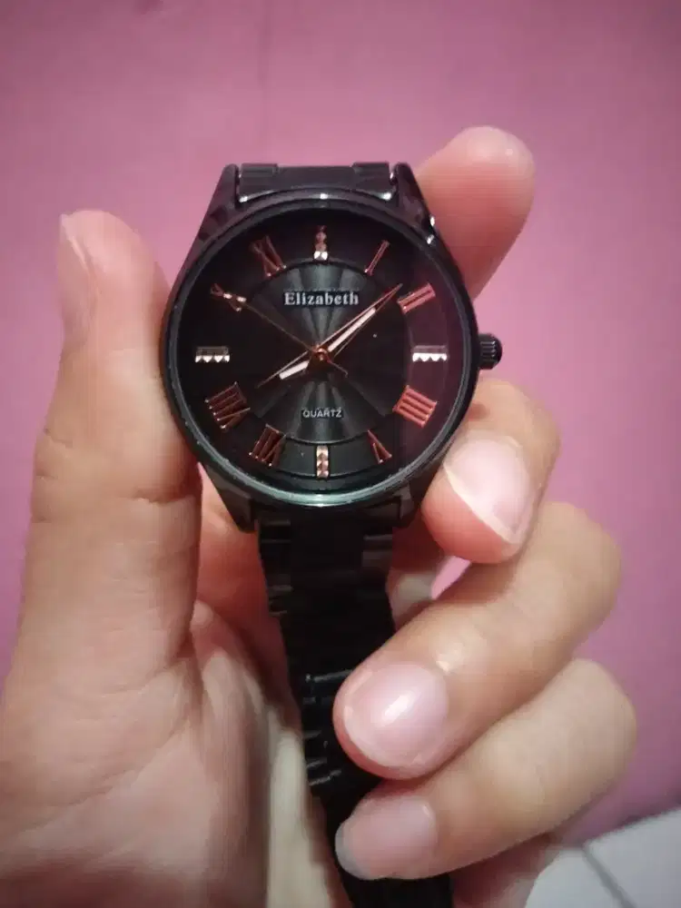 Jam tangan Elizabeth