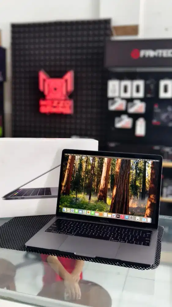 Macbook Pro 2019 Touchbar 8/256