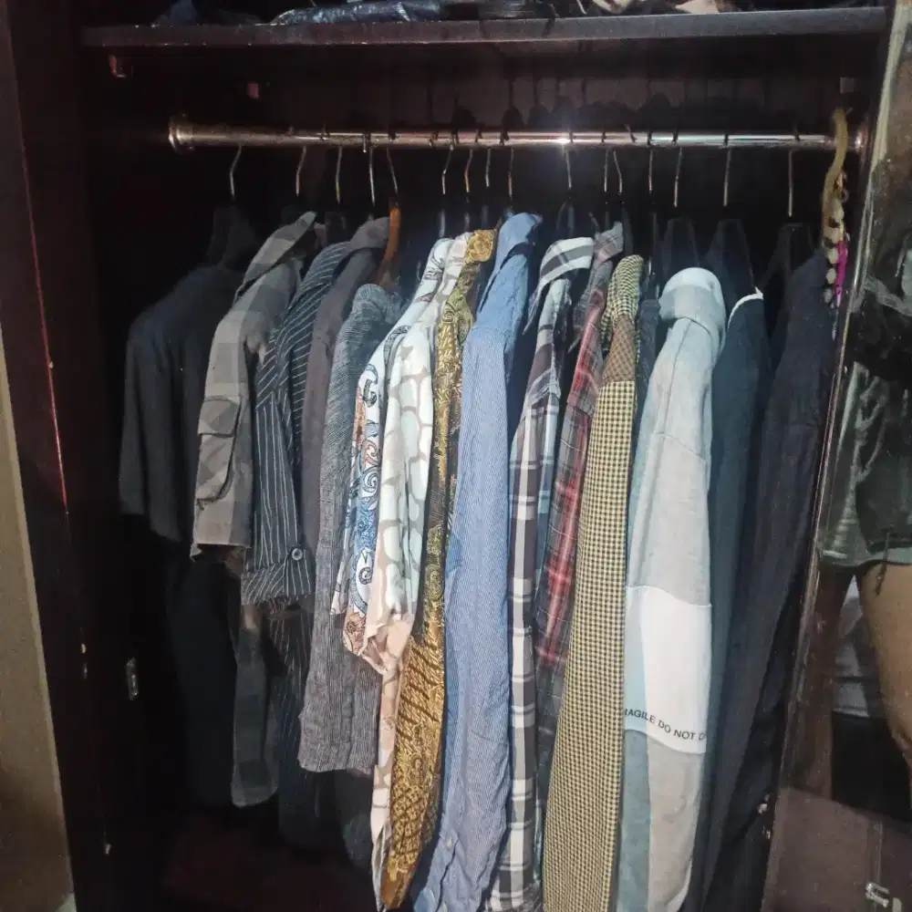 Dijual sepaket baju koleksi pribadi