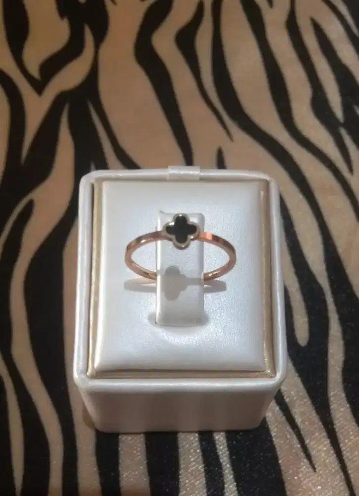 Cincin rosegold size 7 buat hari hari aman