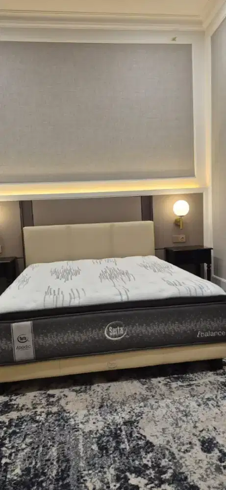 Dijual rugi set kasur & dipan Setra (2 guling + 2 bantal)