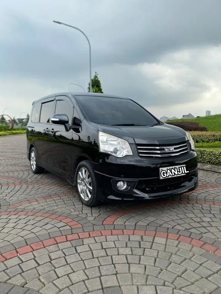 Toyota Nav1 2013 Bensin