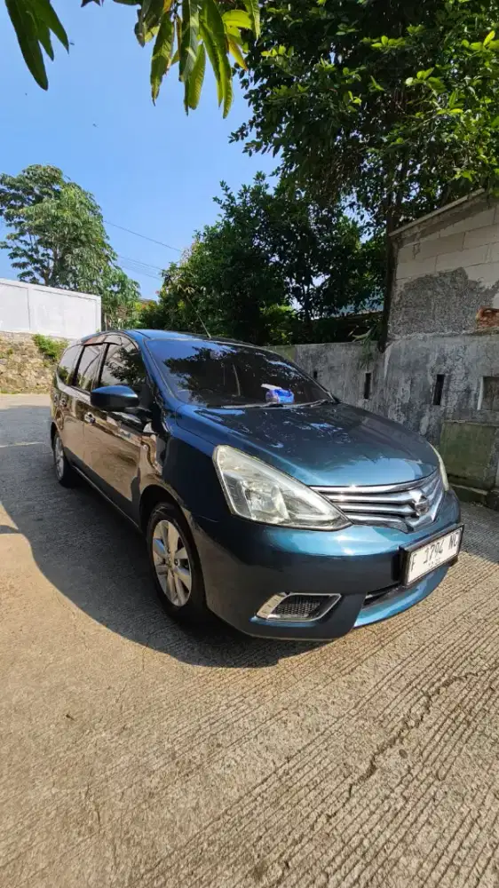 DIJUAL – Nissan Livina SV AT 2015 (Matic)